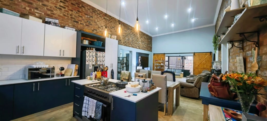 3 Bedroom Property for Sale in Van Der Hoff Park North West